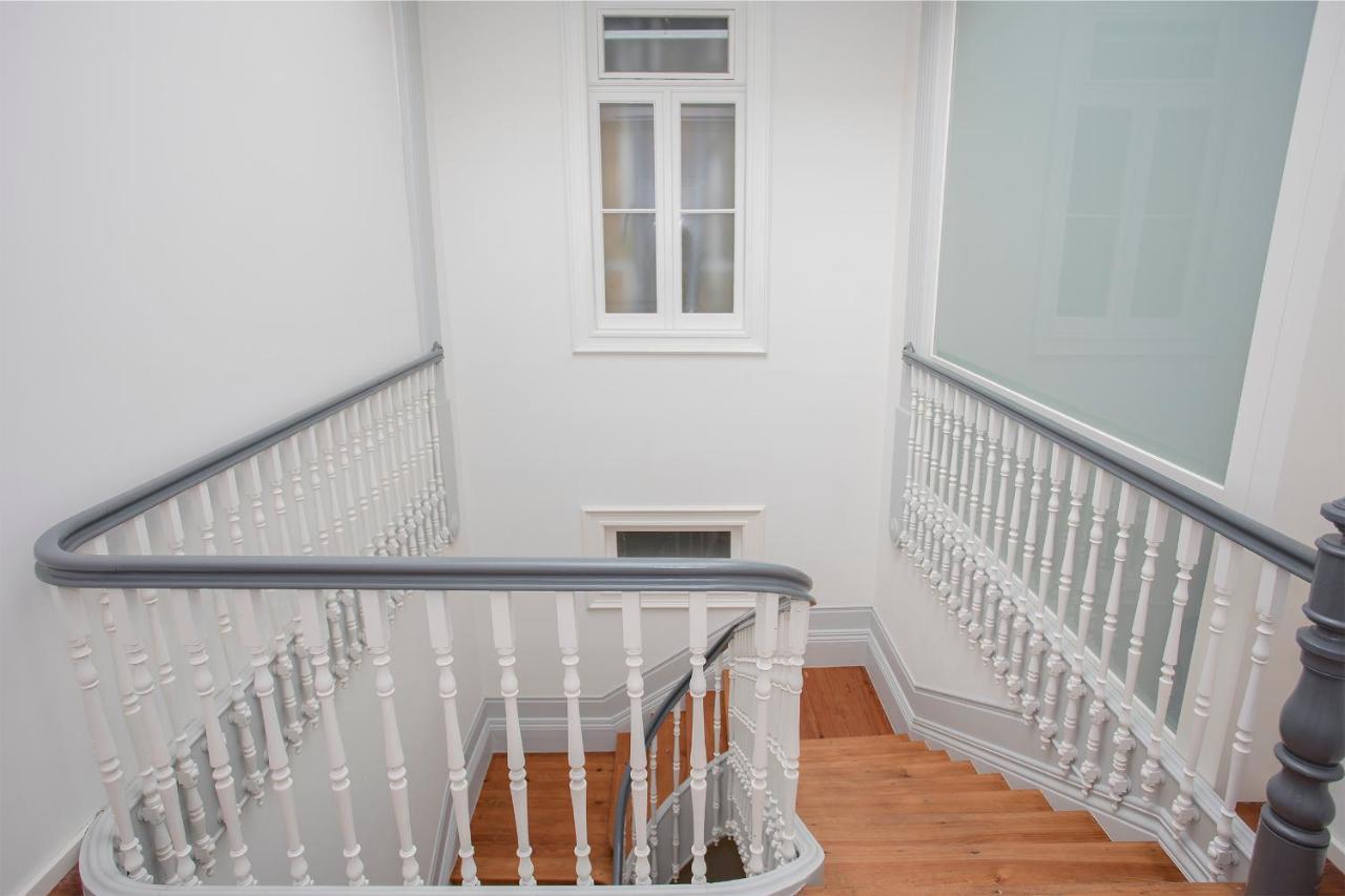 Liiiving - Downtown & Riverside Balcony Apartment Porto Luaran gambar