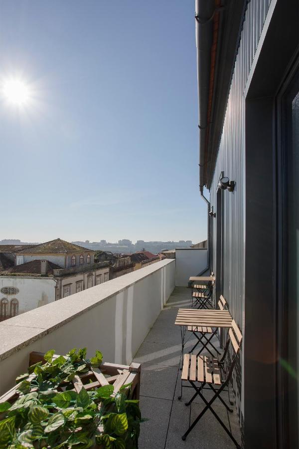 Liiiving - Downtown & Riverside Balcony Apartment Porto Luaran gambar